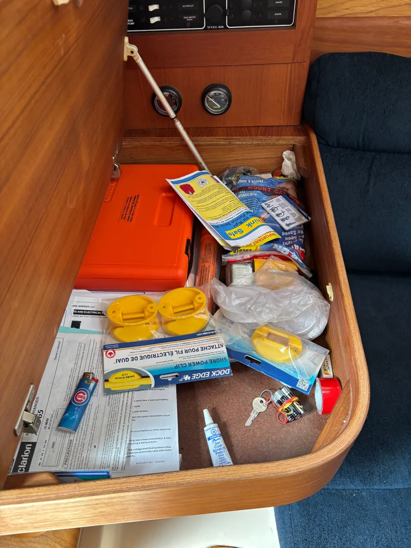 Slide: The Image of Hunter 320 2001 - 59