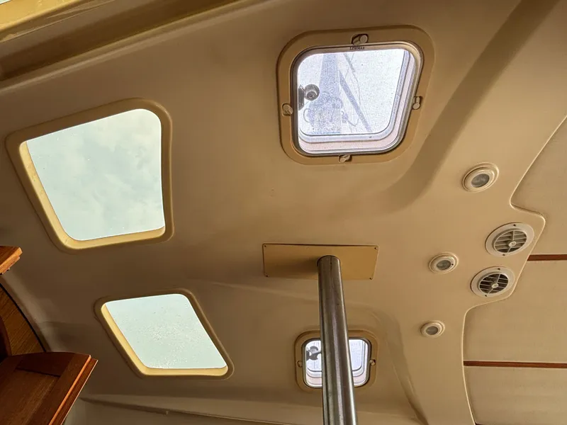 Slide: The Image of Hunter 320 2001 - 60