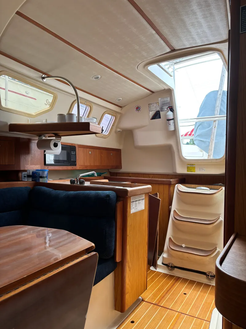 Slide: The Image of Hunter 320 2001 - 62