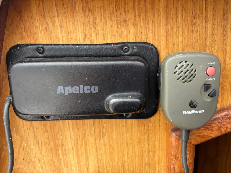 Slide: The Image of Hunter 320 2001 - 64