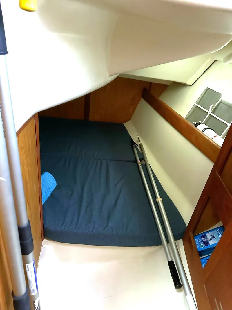 Slide: The Image of Hunter 320 2001 - 72