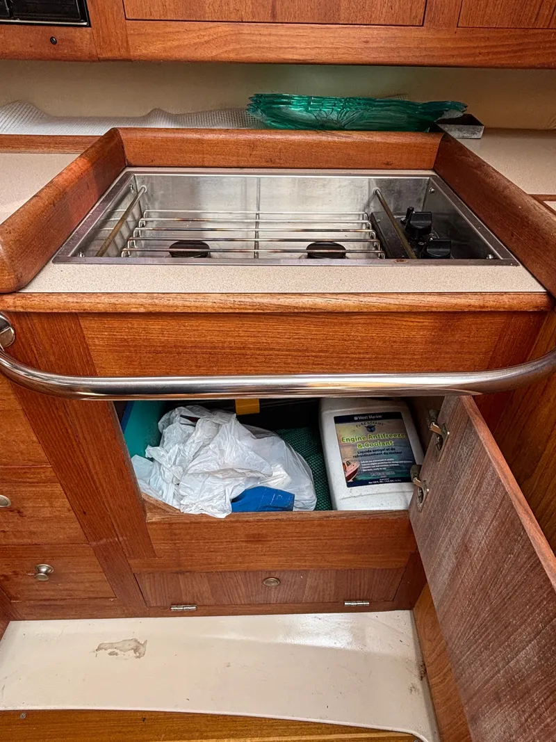 Slide: The Image of Hunter 320 2001 - 78