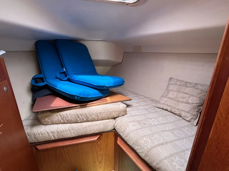 Slide: The Image of Hunter 320 2001 - 84