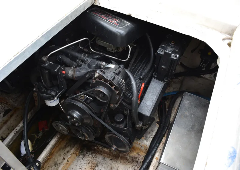 Slide: The Image of Engine compartment of a 1998 Monterey 296 Cruiser boat. - 14