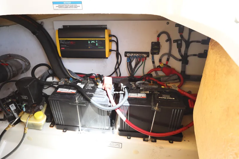Slide: The Image of Battery system in 2009 Sea Ray 270 Select EX boat. - 39
