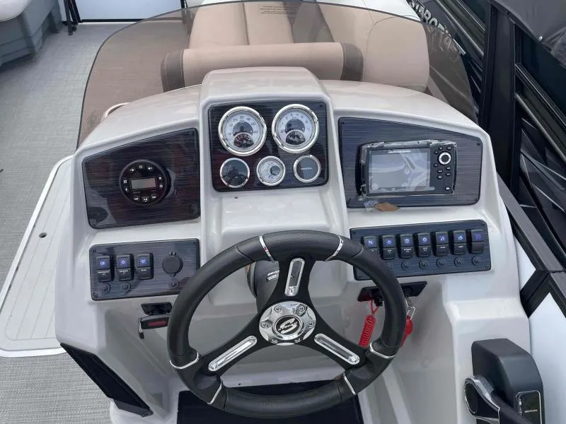 Slide: The Image of Sylvan Mirage X5 2024 - 11