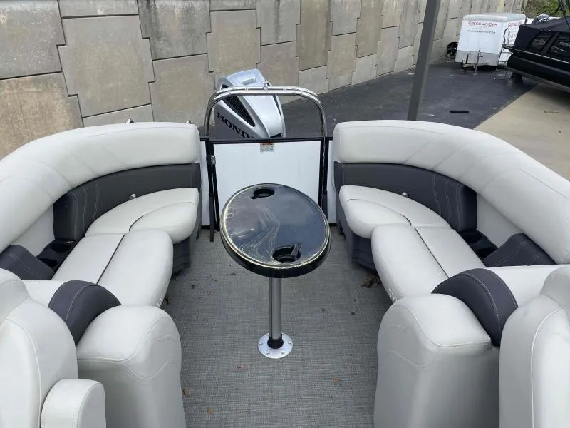 Slide: The Image of Sylvan Mirage X5 2024 - 13