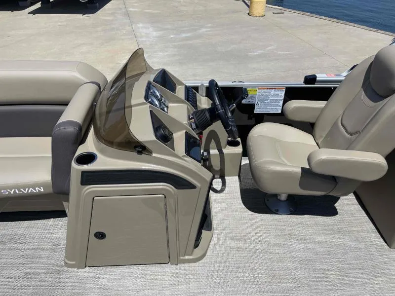 Slide: The Image of Sylvan Mirage 8524 LZ 2024 - 17