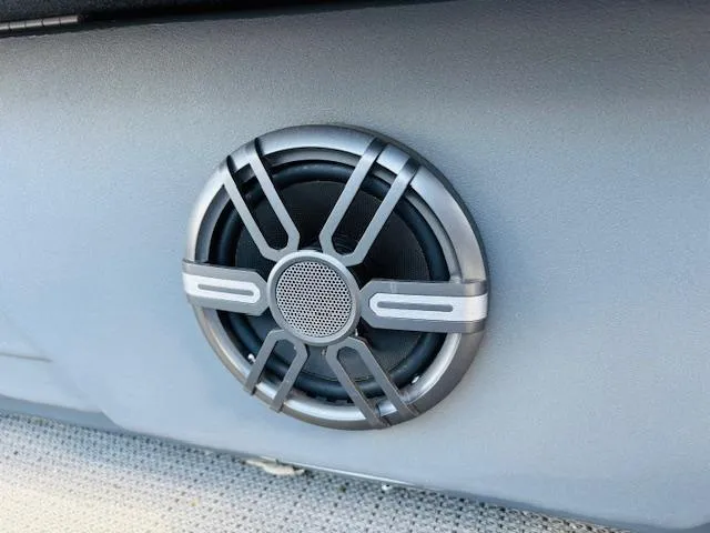 Slide: The Image of Speaker on 2024 Sylvan Mirage 8522 LZ boat, featuring sleek design and modern audio system. - 18