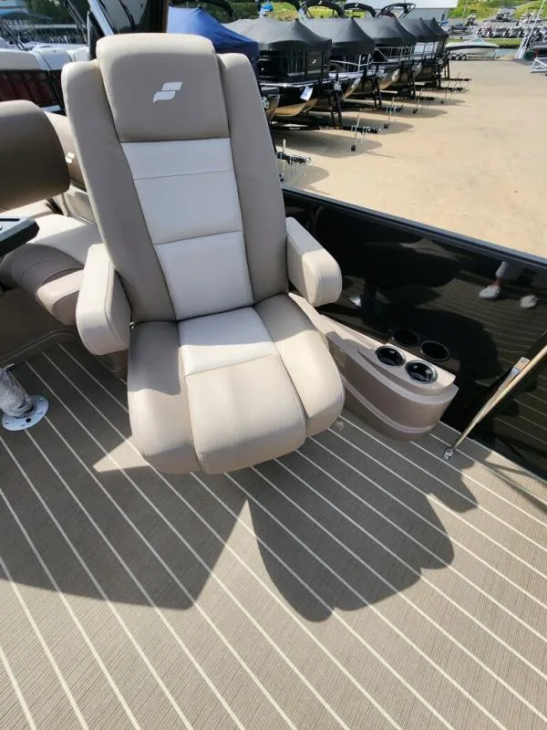 Slide: The Image of Starcraft MX 25 Q DH 2024 - 11