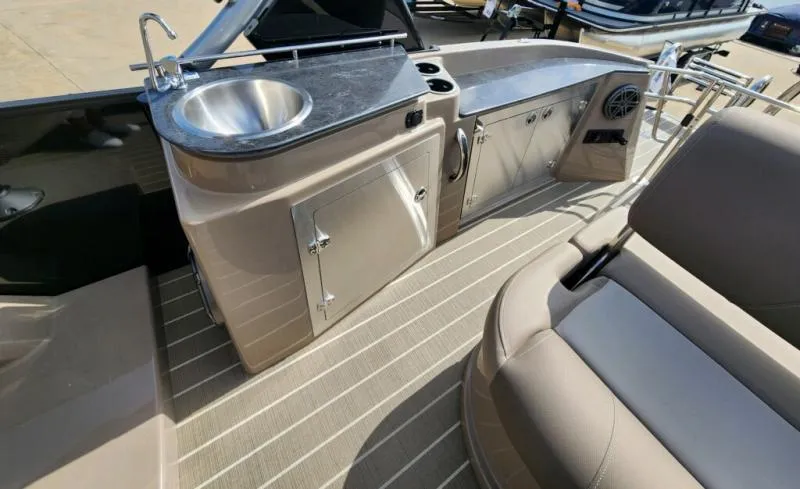 Slide: The Image of Starcraft MX 25 Q DH 2024 - 12