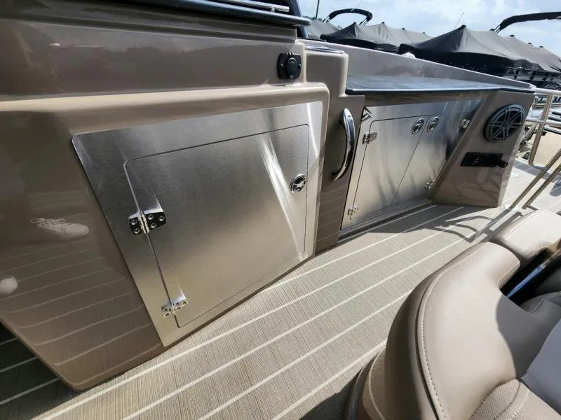 Slide: The Image of Starcraft MX 25 Q DH 2024 - 13