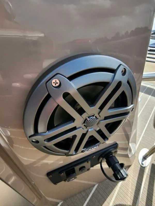 Slide: The Image of Starcraft MX 25 Q DH 2024 - 17