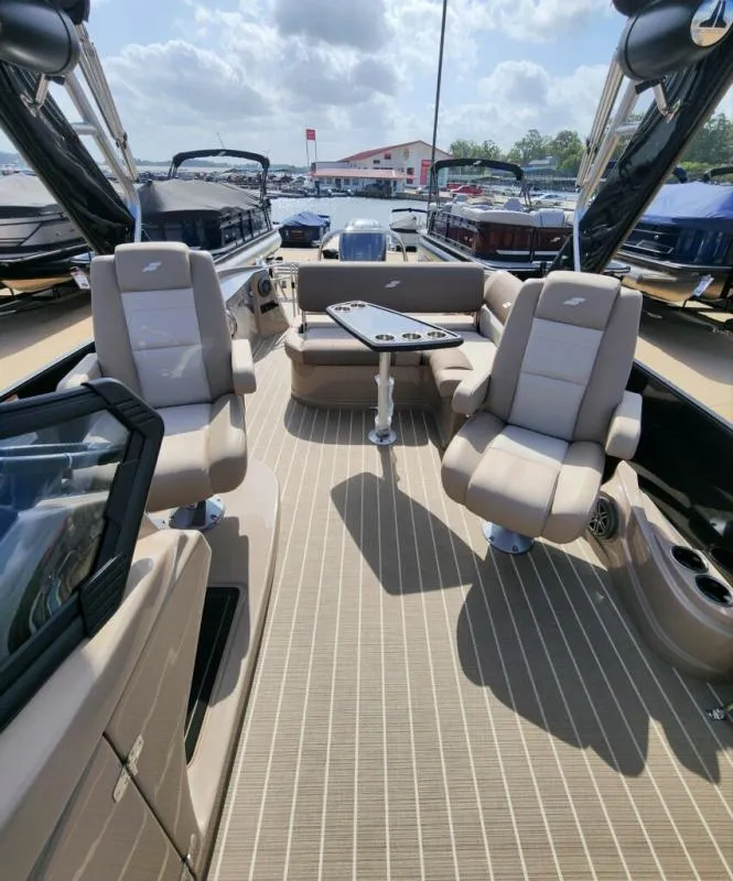 Slide: The Image of Starcraft MX 25 Q DH 2024 - 7