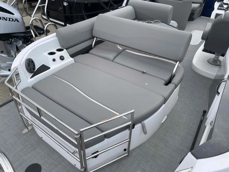 Slide: The Image of Sylvan S-3 CLZ 2024 - 16