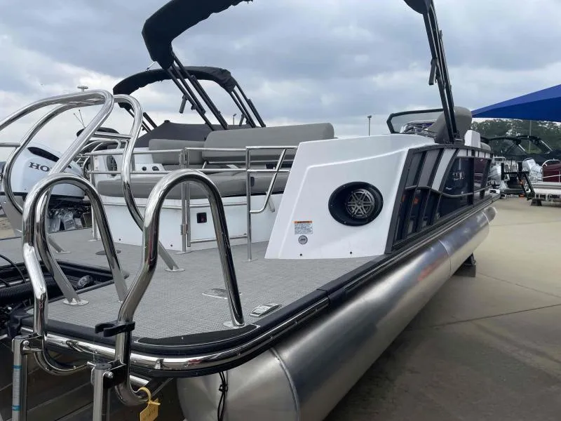 Slide: The Image of Sylvan S-3 CLZ 2024 - 4