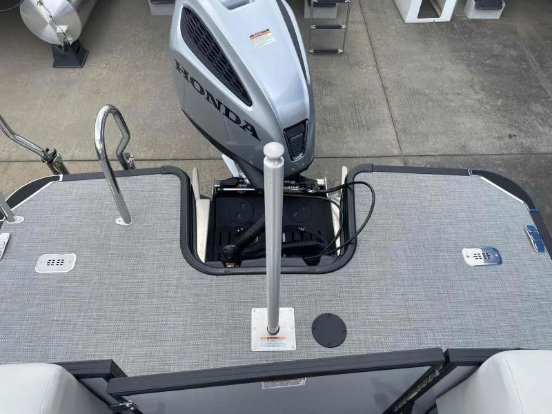 Slide: The Image of Sylvan Mirage X5 2024 - 16