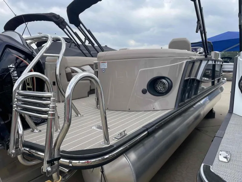 Slide: The Image of Sylvan S-3 LZ 2024 - 3