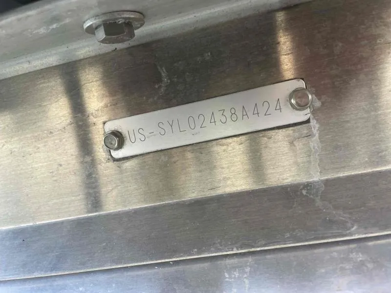 Slide: The Image of 2024 Sylvan MIRAGE 822 CLZ DH hull identification number plate. - 17
