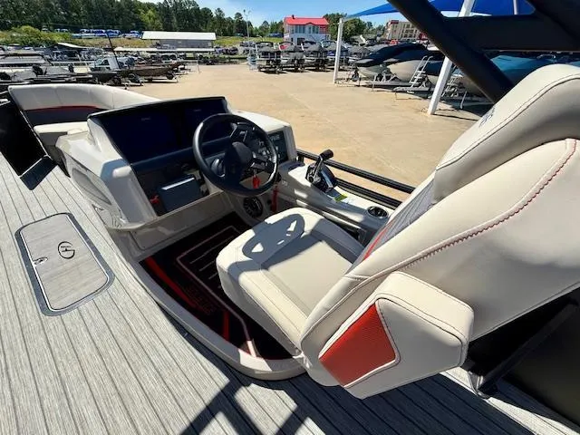 Slide: The Image of Harris SOLSTICE 250 2024 - 21