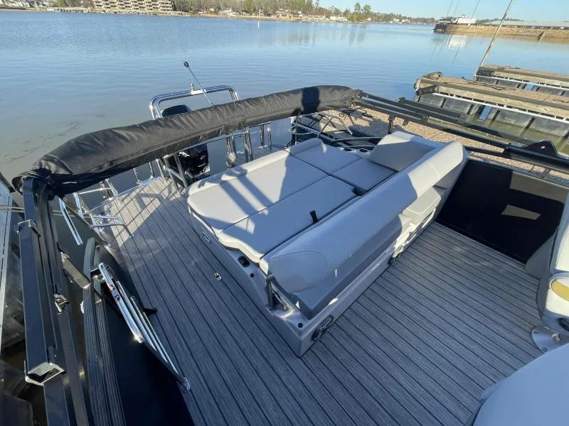 Slide: The Image of Harris SOLSTICE 230 2024 - 14