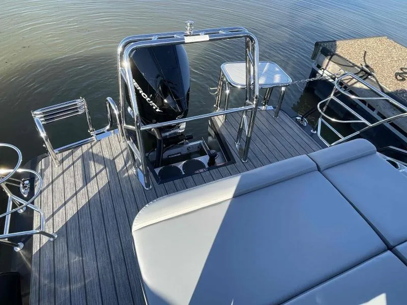 Slide: The Image of Harris SOLSTICE 230 2024 - 18