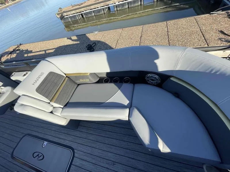 Slide: The Image of Harris SOLSTICE 230 2024 - 8