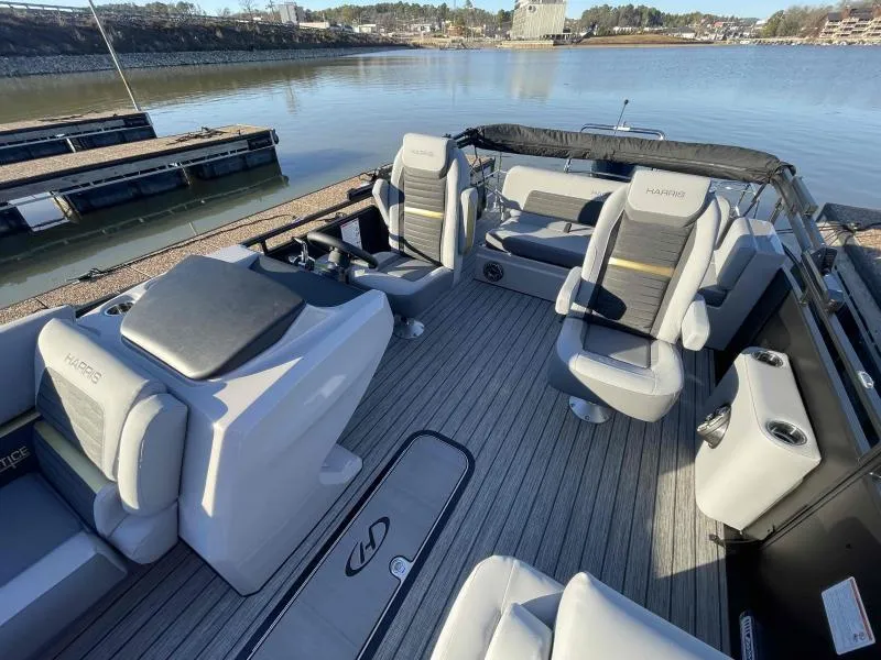 Slide: The Image of Harris SOLSTICE 230 2024 - 9