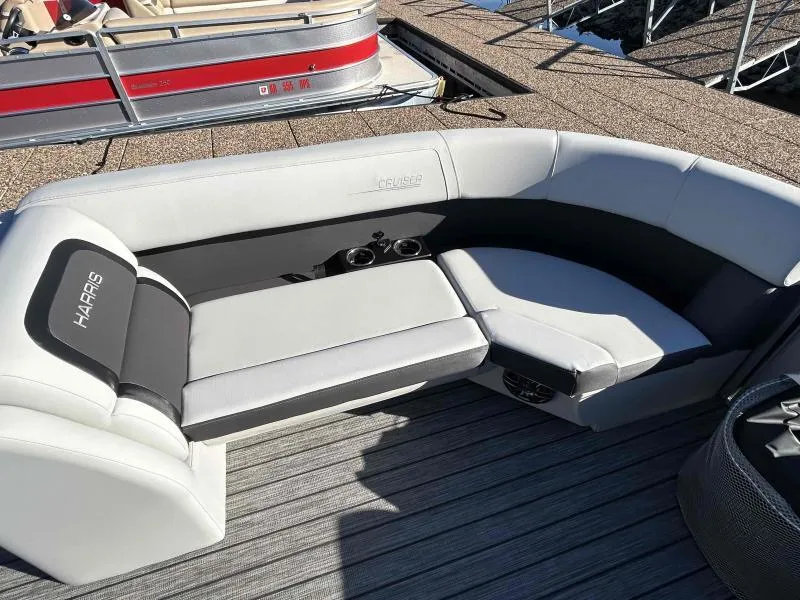 Slide: The Image of Harris HCX 23 CRUISER 230 2024 - 10