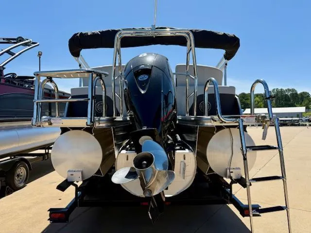 Slide: The Image of Harris HCX 23 CRUISER 230 2024 - 15