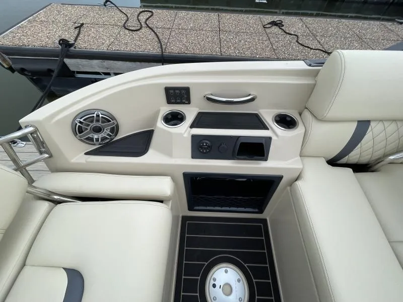 Slide: The Image of Starcraft RX 25 DL DC 2024 - 11