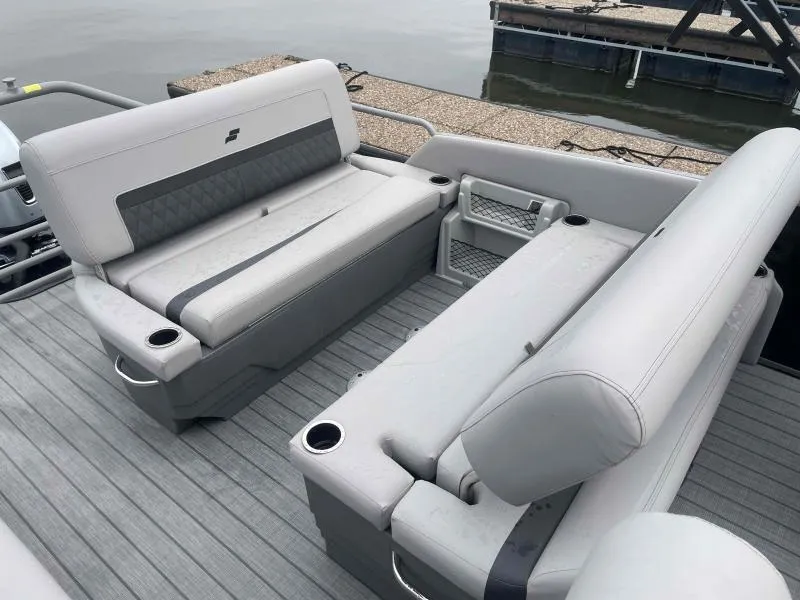 Slide: The Image of Starcraft CX 23 DL 2024 - 17