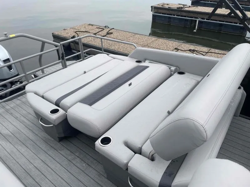 Slide: The Image of Starcraft CX 23 DL 2024 - 18