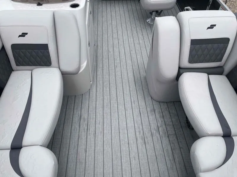 Slide: The Image of Starcraft CX 23 DL 2024 - 8