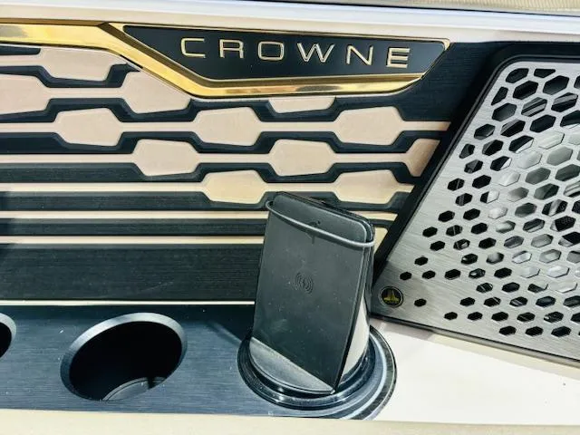 Slide: The Image of Harris CROWNE 250 2024 - 10