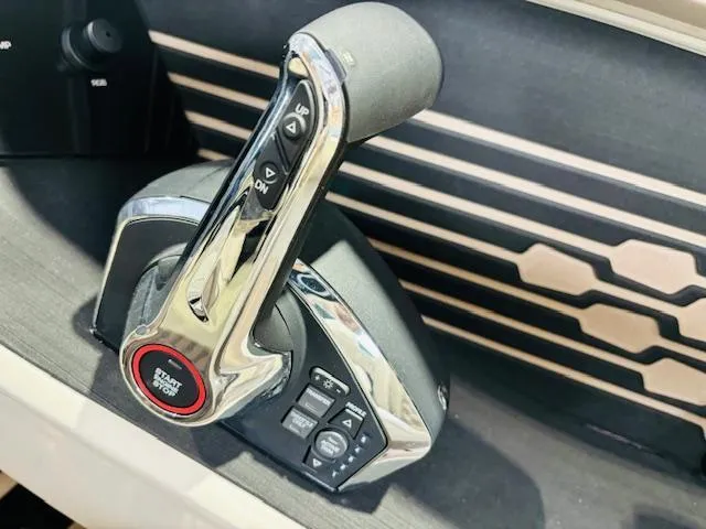 Slide: The Image of Harris CROWNE 250 2024 - 14