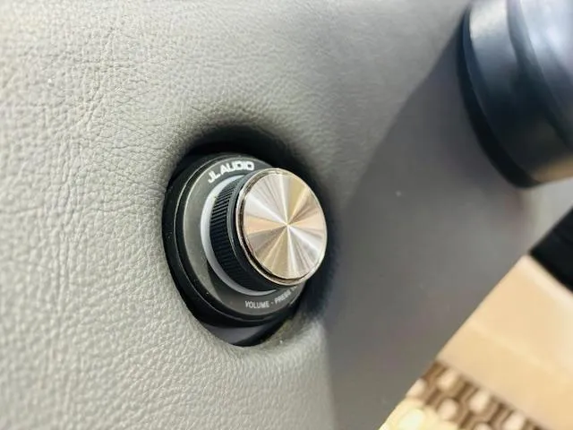 Slide: The Image of Harris CROWNE 250 2024 - 15