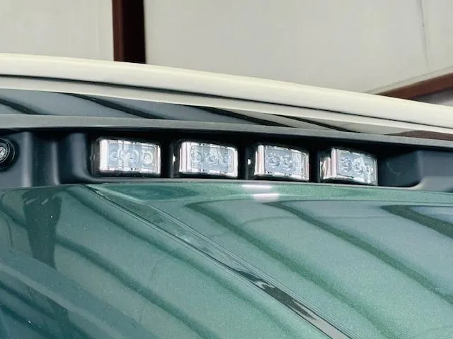 Slide: The Image of Harris CROWNE 250 2024 - 7