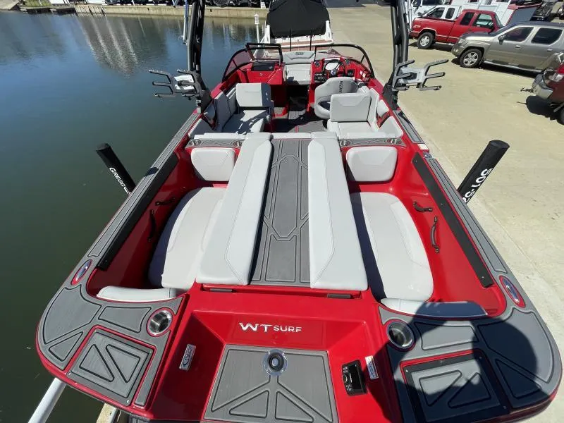 Slide: The Image of Heyday Wake Boats WT Surf 2024 - 10