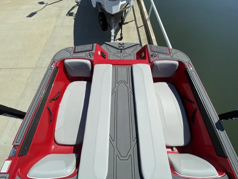 Slide: The Image of Heyday Wake Boats WT Surf 2024 - 12