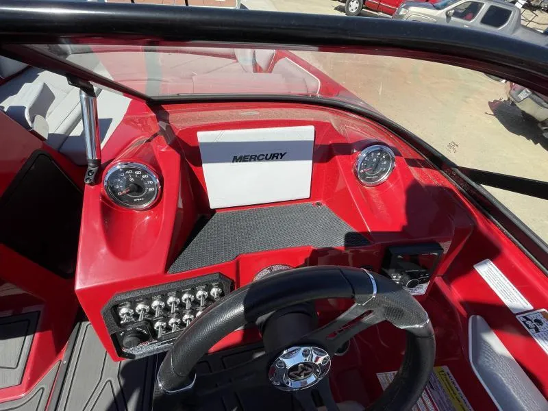 Slide: The Image of Heyday Wake Boats WT Surf 2024 - 6