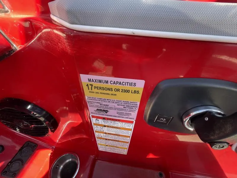 Slide: The Image of Heyday Wake Boats WT Surf 2024 - 8