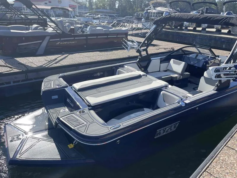 Slide: The Image of Heyday Wake Boats WT Surf 2024 - 15