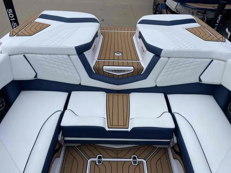 Slide: The Image of Nautique Super Air G23 2024 - 24