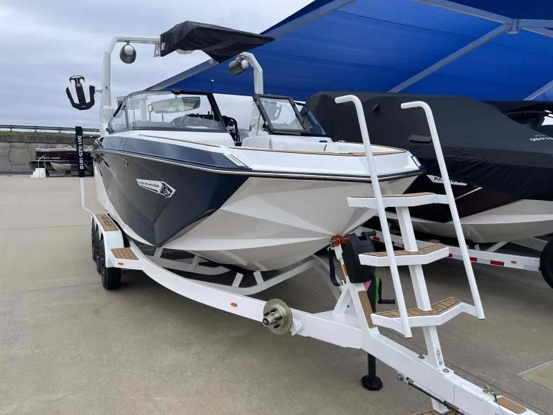 Slide: The Image of Nautique Super Air G23 2024 - 3
