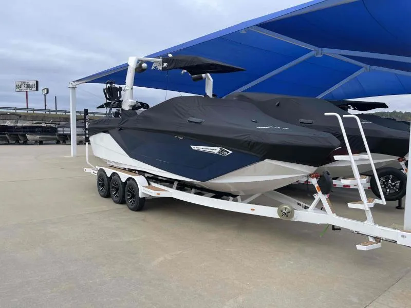 Slide: The Image of Nautique Super Air G23 2024 - 4