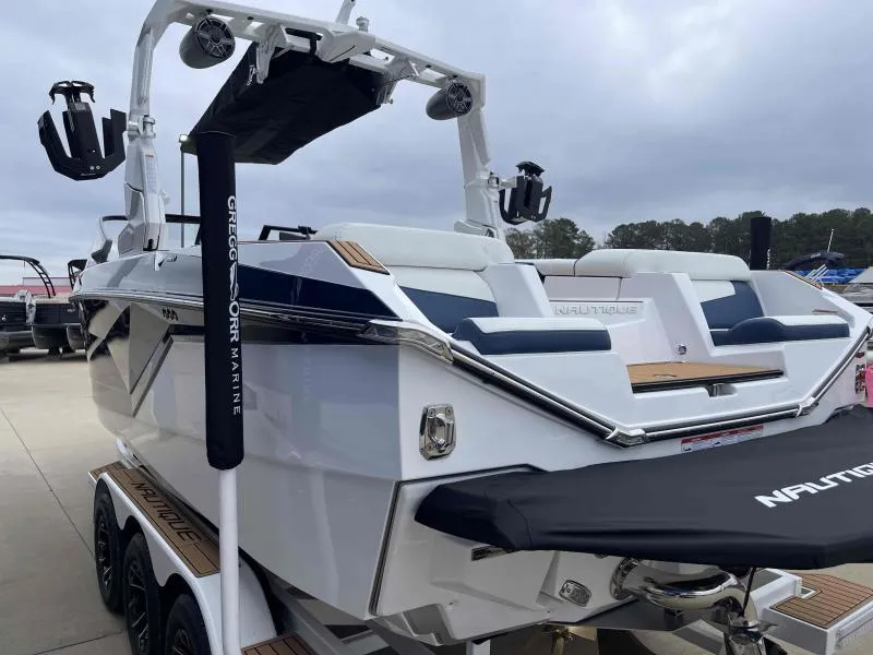 Slide: The Image of Nautique Super Air G23 2024 - 6