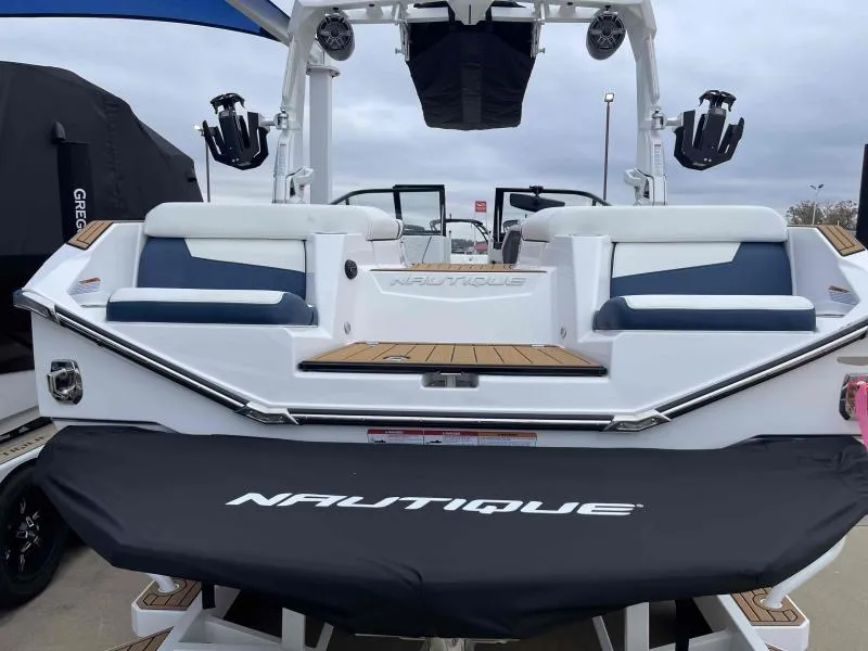 Slide: The Image of Nautique Super Air G23 2024 - 7