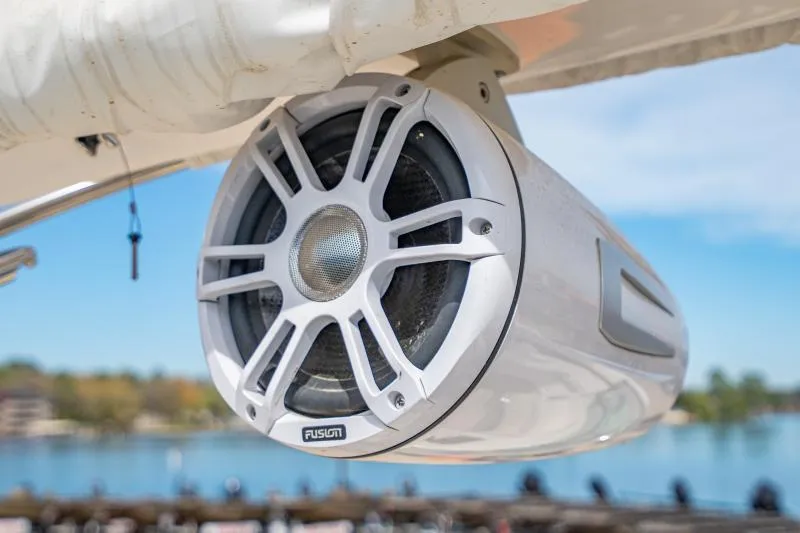 Slide: The Image of Regal LS6 2024 - 19