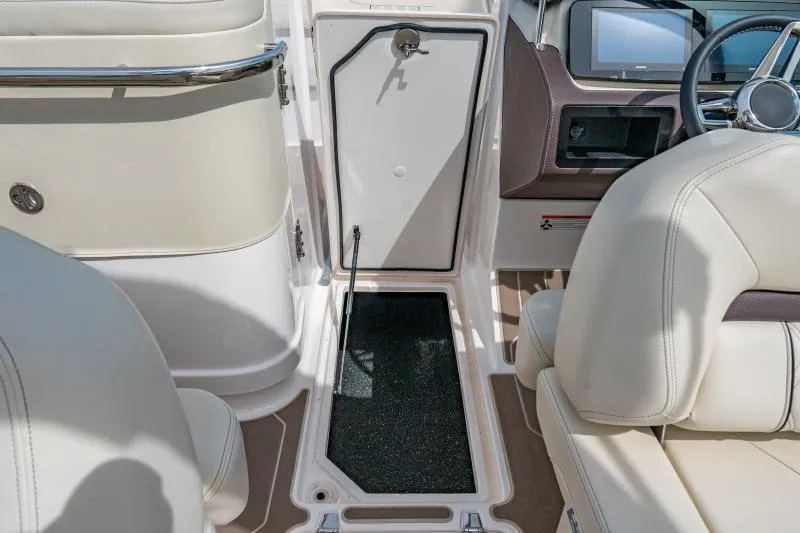 Slide: The Image of Regal LS6 2024 - 22